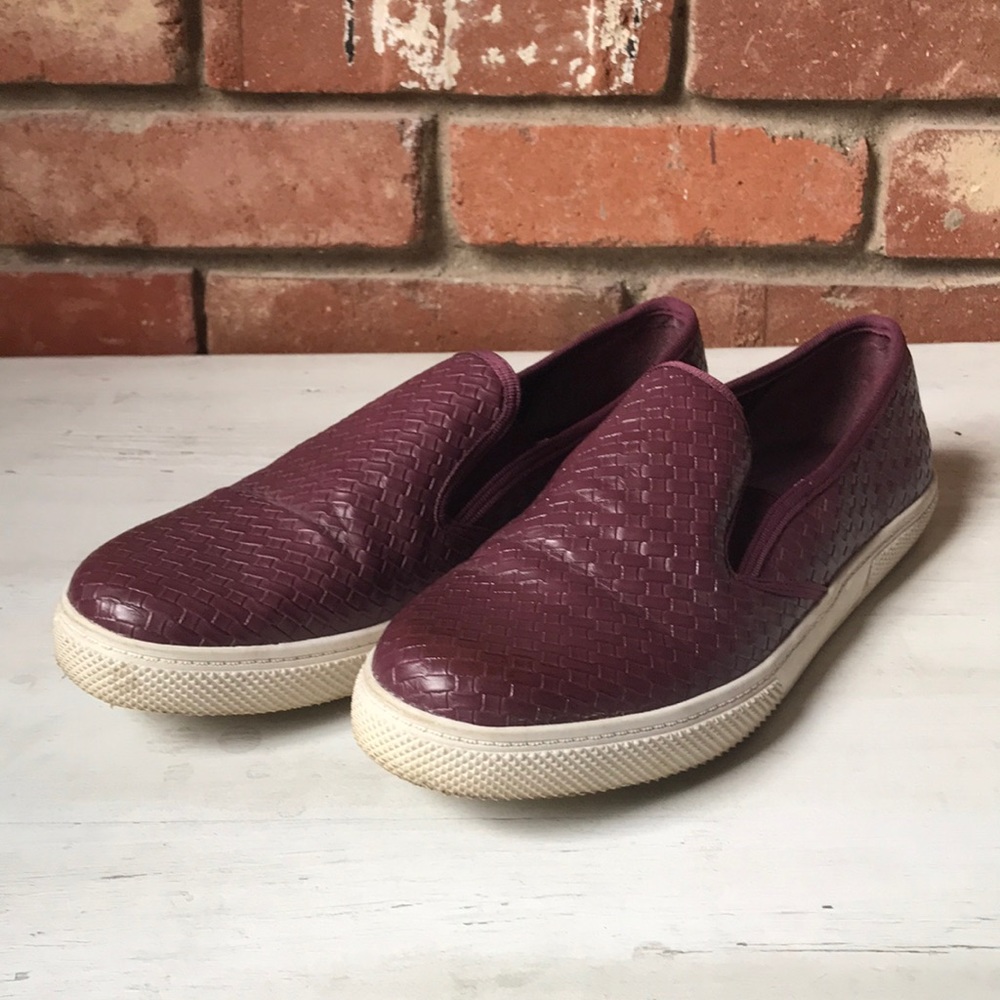 Maroon Mia sneakers